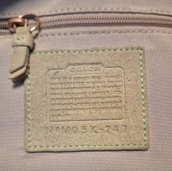 Coach Vintage Hampton Scribble Pastel Signature Tote - Picture 12 of 12